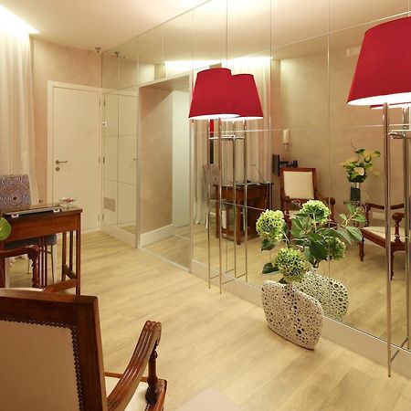 Tullia And Prisca Relais Guest House Rome Exterior photo